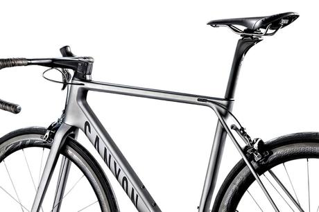 La nueva Canyon Ultimate CF SLX, una versión que proporciona mejoras aerodinámicas y de comodidad en comparación con la versión anterior