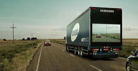 El camión con pantalla de Samsung para evitar accidentes de carretera