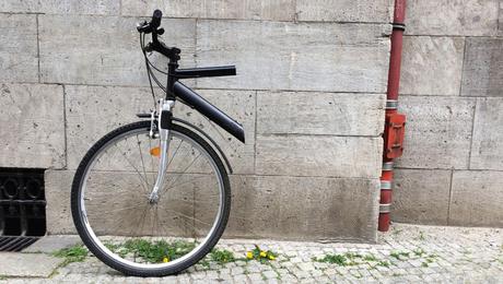 HOMBRE DESPECHADO “DIVIDIÓ” LOS BIENES TRAS SEPARARSE DE SU PAREJA