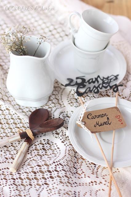 LAYER CAKE DE VAINILLA, TRUFA, SARA Y YEMA TOSTADA