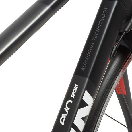 B’Twin Triban 540, una buena y versátil opción para introducción que es bastante adecuada sino gustas de los manillares con caídas