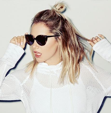 TRENDS; SUMMER HAIR .-