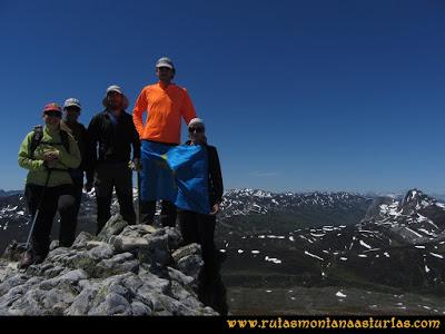 Ruta Les Rapaines, Lago Ubales, Cascayón: Cima de Les Rapaínes