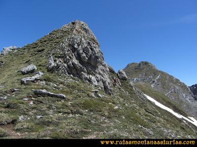 Ruta Les Rapaines, Lago Ubales, Cascayón: Bajando al Collado Acebal