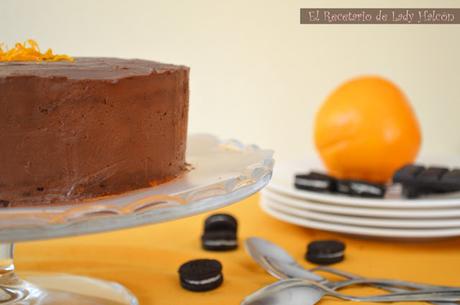 Tarta de galletas oreo, queso crema al chocolate y naranja