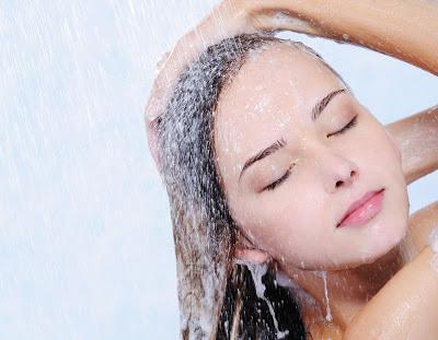 Como hacer una limpieza capilar profunda