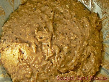 Muffins de bananas, nueces y chocolate (sin huevos, sin crema y sin manteca)