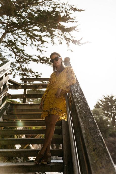 Carmel_By_The_Sea-Collage_On_The_Road-Lace_Dress-Yellow-Beach_outfit-Collage_Vintage-5