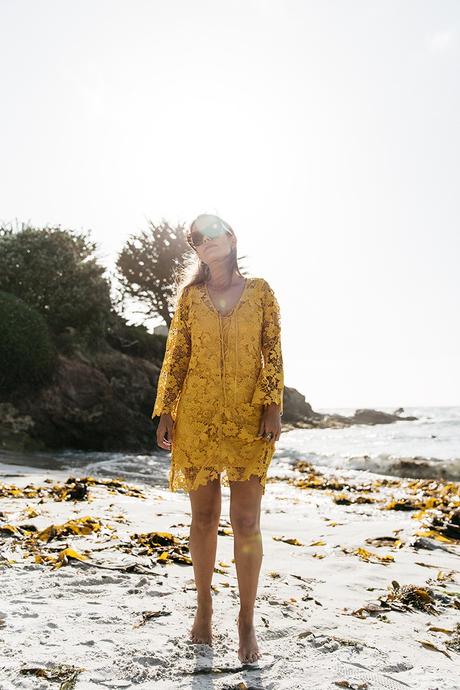 Carmel_By_The_Sea-Collage_On_The_Road-Lace_Dress-Yellow-Beach_outfit-Collage_Vintage-12
