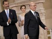 empresario estafo todos vecinos pueblo, condecorado rey.