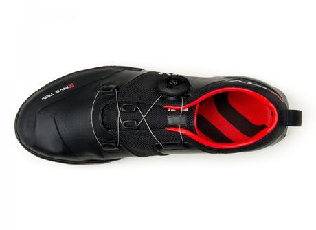 Five Ten Kestrel, unas particulares zapatillas All Mountain que se destaca con su estilo minimalista y sin el uso de correas Five Ten Kestrel, unas particulares zapatillas All Mountain que se destaca con su estilo minimalista y sin el uso de correas