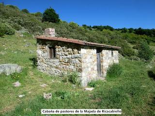 Mediodía (o Ricacabiello)-Peña la Cruz-Peñas de Liegos