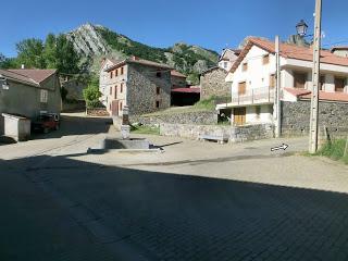 Mediodía (o Ricacabiello)-Peña la Cruz-Peñas de Liegos