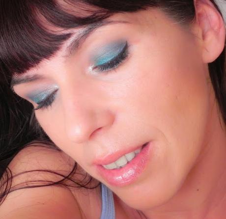 Look con Deborah: Turquesa y plata (look y manicura)