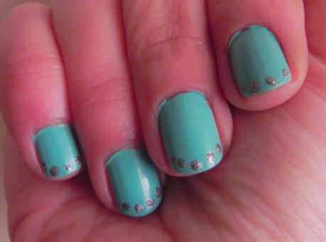 Look con Deborah: Turquesa y plata (look y manicura)