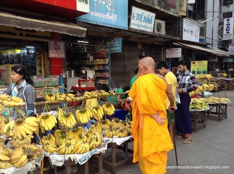 Yangón; caminando por sus barrios