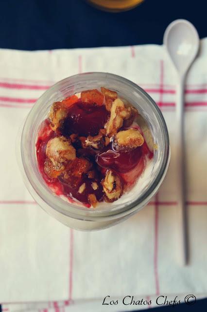 El libro del mes: (Junio 2015). Helado de miel y compota de cerezas