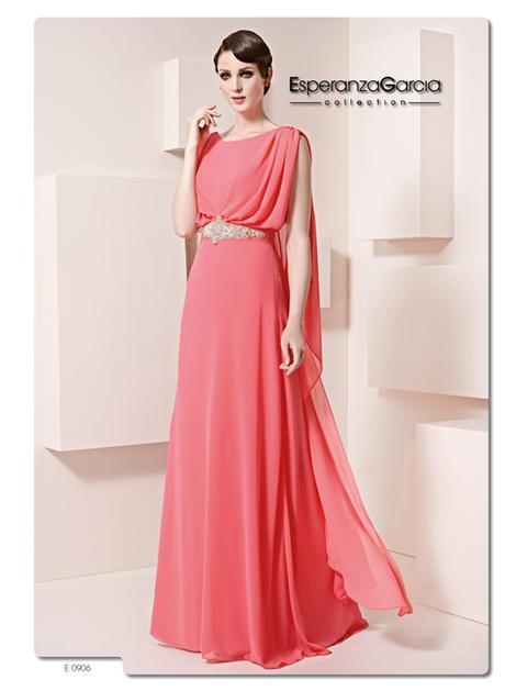 Esperanza García vestido coral