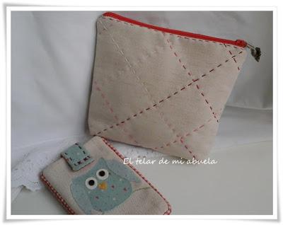 NECESER, FUNDA DE MÓVIL, PAÑO DE COCINA Y MUÑECA MARCA-PÁGINAS.