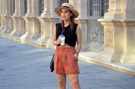 Outfit | Brown shorts