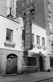 El nacimiento delmovimiento gay...Stonewall Inn (28 de Junio de 1969)