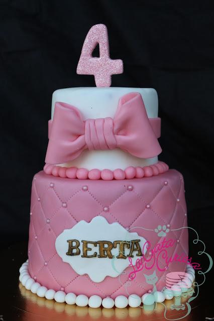 TARTA FONDANT ELEGANTE PARA BERTA