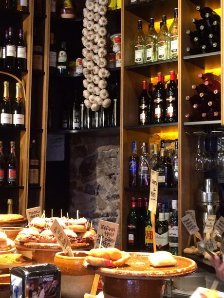 ¿Vacaciones en Bilbao? Aquí tienes tu guía de pinchos bilbao turismo, guia de pinchos bilbao, pinchos bilbao, pintxos bilbao, viaje a bilbao, bar zaharra