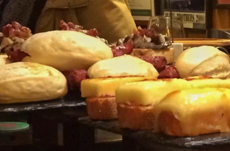 ¿Vacaciones en Bilbao? Aquí tienes tu guía de pinchos bilbao turismo, guia de pinchos bilbao, pinchos bilbao, pintxos bilbao, viaje a bilbao, bar el globo