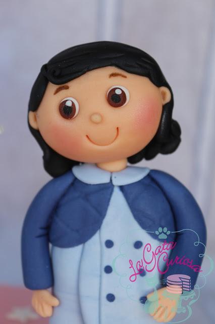 TARTA FONDANT NIÑA CON LUNA PARA CLAUDIA