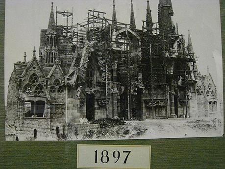 BARCELONA UNA CIUDAD DE CONTRASTES Y PARADOJAS, A LA BARCELONA D' ABANS, D' AVUI I DE SEMPRE...28-06-2015...!!!