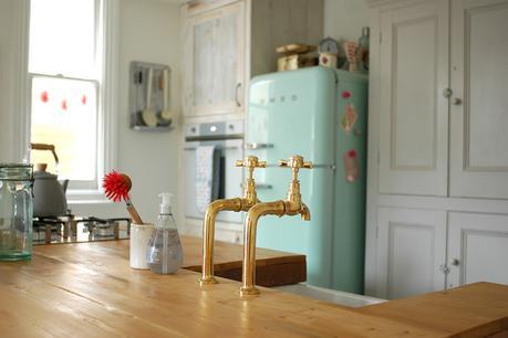 Quedamos en la cocina Lovely modern vintage kitchen // Hermosa cocina vintage moderno // casahaus.net