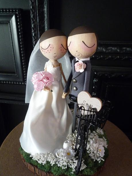 Cake toppers personalizados de madera para la tarta