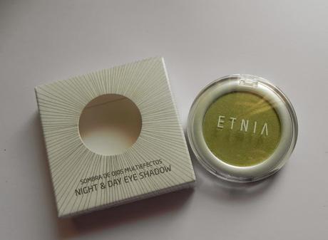 Probando el maquillaje de Etnia Cosmetics