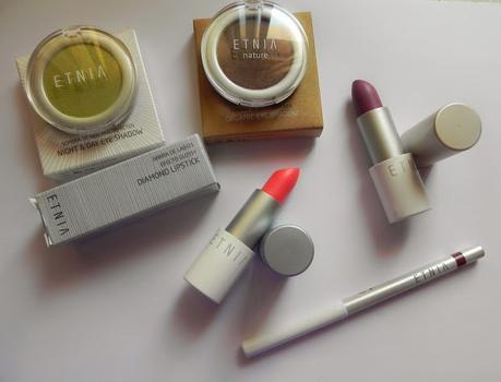 Probando el maquillaje de Etnia Cosmetics