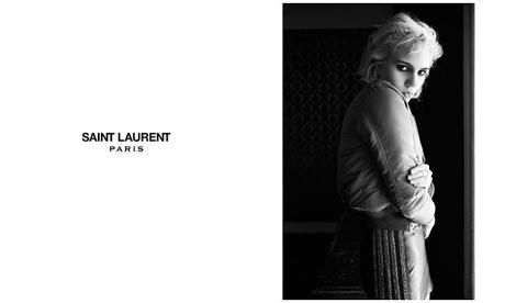 Julia Cumming vuelve para la campaña de Saint Laurent