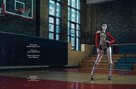 Naty Chabanenko posa para L'OFFICIEL UCRANIA