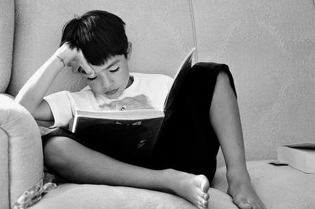 Niños con TEA mejoran su actividad cerebral luego de curso de lectura
