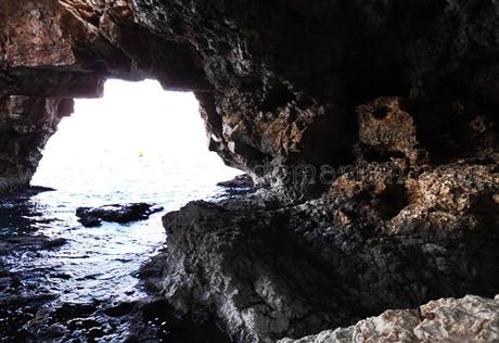 La Cala Moraig y la Cueva de los Arcos en Benitatxell