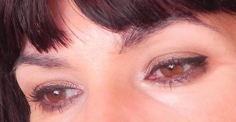 Look con Etnia: Marrón intenso y coral brillante