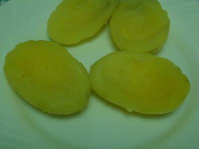 Barquitas de patatas con ensaladilla