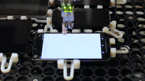 Chrome TouchBot, el robot con el que Google controla el tiempo de respuesta en smartphones