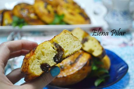 Caracolas de brioche rellenas de pasas (pains aux raisins)