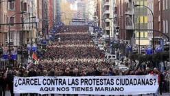 La derecha española, extraña, codiciosa y sin ideología, impone la Ley Mordaza