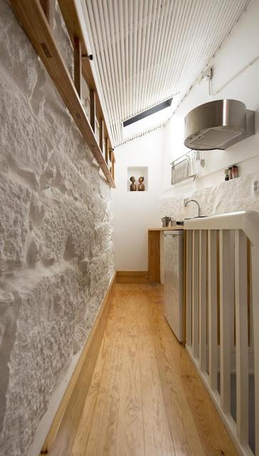 Un mini piso rehabilitado en Portugal, finalista de los premios FAD