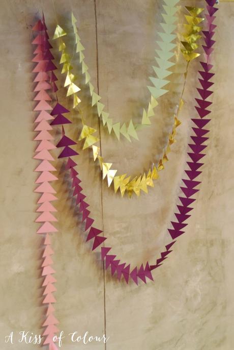 No-sew triangle garland