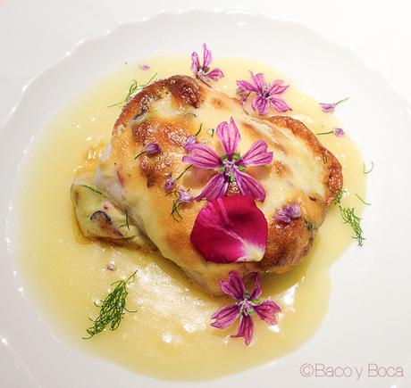 Suprema de merluza con mussolina  amb mussolina de clavellinas la calendula baco y boca