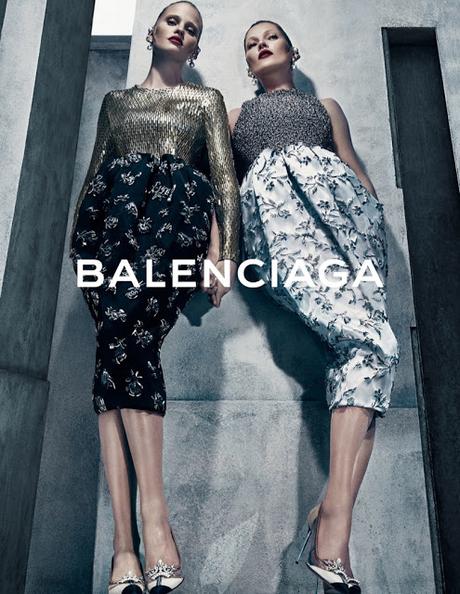 Kate Moss y Lara Stone protagonistas de la nueva campaña de Balenciaga