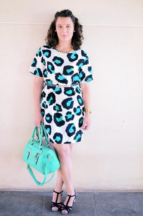 Mi vestido azul - Green animal print (10)