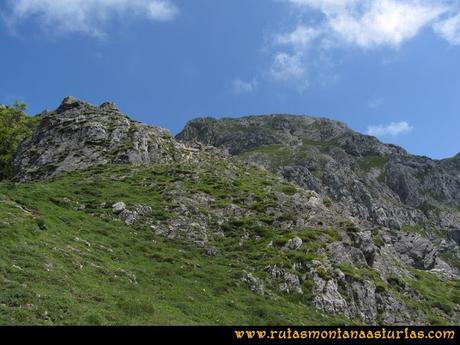 Ruta Les Campes Peña Mea: Camino a Peña Mea