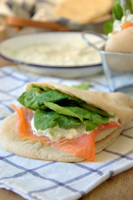 Pita relleno de salmón al estilo griego lacucharazul_pita_relleno_salmón_5